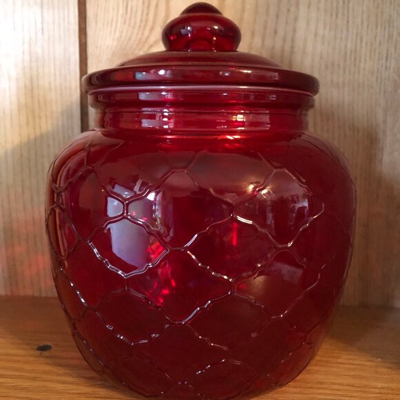 Beautiful Ruby Red Glass Candy / Cookie / Biscuit Jar - Picture 1 of 3